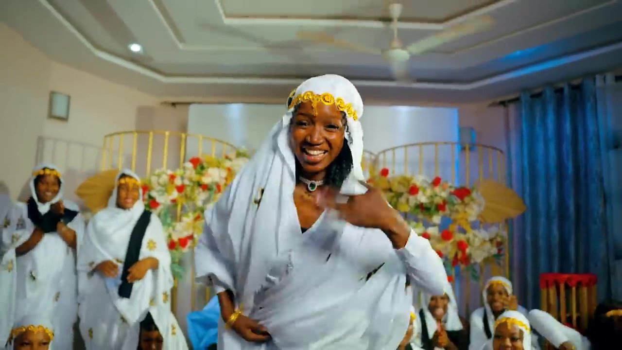Bezy One Feat. Babani Diabaté – Fatoucis (New Malian Music Collaboration)
