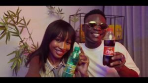 Lil Dou dans le clip officiel de Pap's Soda réalisé par Cheedavely Bolonon