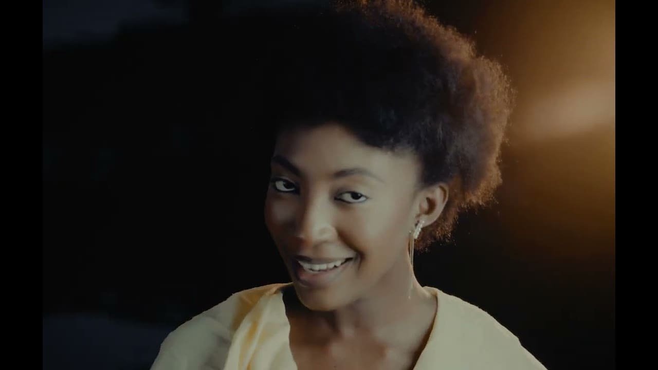 Faïza bouscule les codes du romantisme urbain avec son nouveau clip « BB Yo »